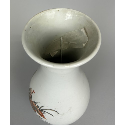 296 - A CHINESE PORCELAIN VASE QIANLONG MARK BUT DAOGUANG PERIOD 19TH CENTURY, 

Decorated with figures. 
... 