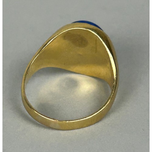 204 - A MIDDLE EASTERN HIGH CARAT GOLD RING SET WITH LAPIS LAZULI, 

Weight: 8.7gms