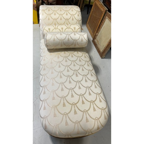 762 - A REGENCY STYLE CHAISE LONGUE OR DAY BED UPHOLSTERED IN WHITE AND GOLD ROPE DESIGN FABRIC, 

180cm x... 