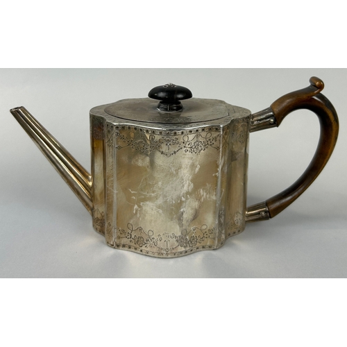 23A - A GEORGE III SILVER TEAPOT BY WILLIAM VINCENT, LONDON, Weight: 400gms