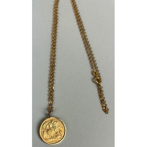 71 - A 1900 VICTORIAN GOLD HALF SOVEREIGN ON 9CT GOLD CHAIN Weight: 7.2gms