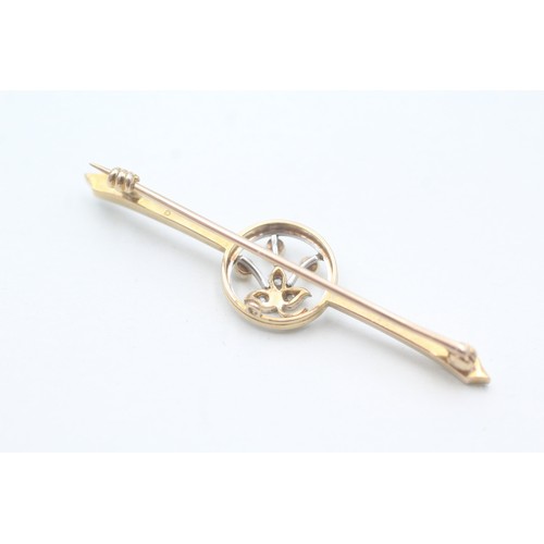 98 - A 15CT GOLD AND PLATINUM ANTIQUE PEARL AND DIAMOND BAR BROOCH Weight: 3.2gms