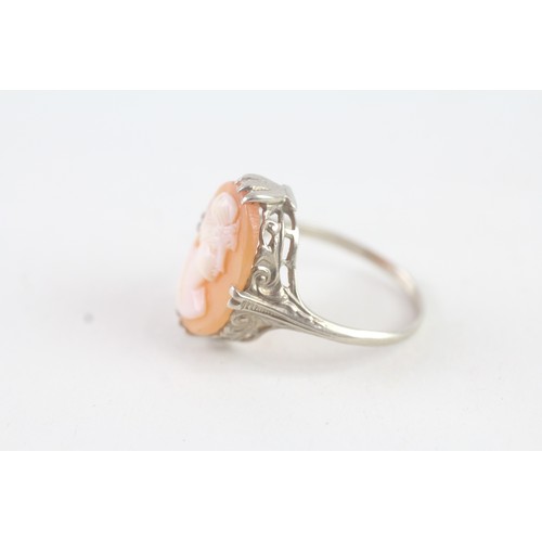 113 - A 9CT GOLD SHELL CAMEO DRESS RING Weight: 3 gms