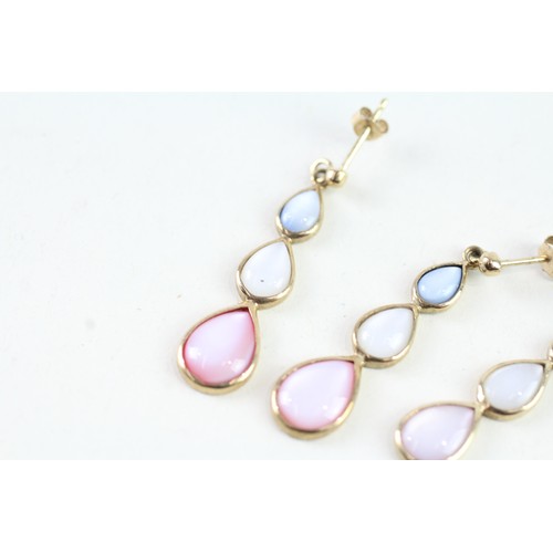 117 - A 9CT GOLD VARI-HUE MOTHER OF PEARL DROP EARRINGS AND PENDANT SET Weight: 3.1 gms