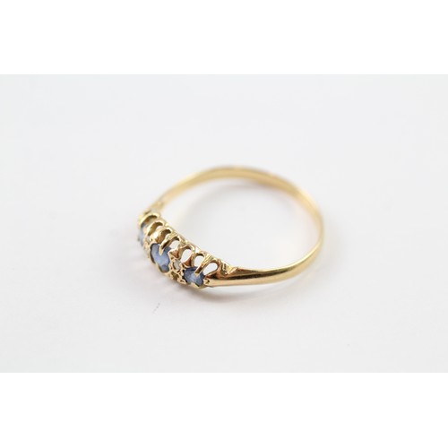 127 - AN 18CT GOLD DIAMOND AND SAPPHIRE BOAT RING Weight: 1.6gms