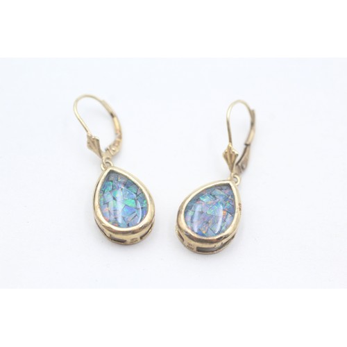 154 - A PAIR OF 9CT GOLD OPAL TRIPLET MOSAIC DROP EARRINGS Weight: 2gms