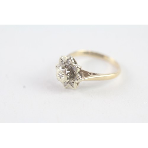 167 - A 9CT GOLD VINTAGE DIAMOND CLUSTER RING Weight: 2.2 gms