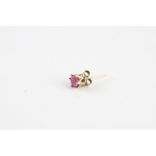 184 - A PAIR OF 9CT GOLD STUD PINK GEMSTONE EARRINGS Weight: 0.5 gms