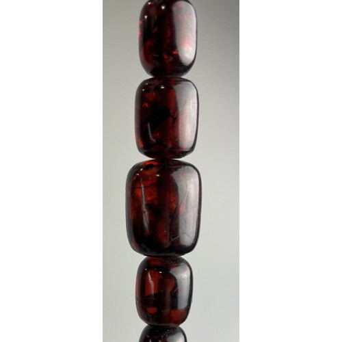 189 - A CHERRY AMBER GRADUATED BEAD NECKLACE