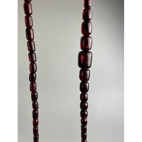 189 - A CHERRY AMBER GRADUATED BEAD NECKLACE