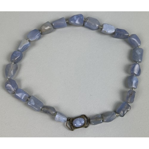 197 - A CHINESE PURPLE JADE NECKLACE