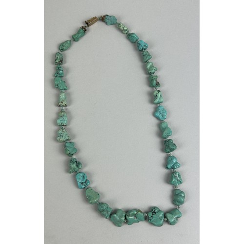 198 - A CHINESE TURQUOISE COLOURED STONE NECKLACE