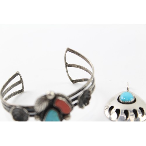 236 - SIX STERLING SILVER NATIVE AMERICAN JEWELLERY INCLUDING TURQUOISE (3) Weight: 27gms