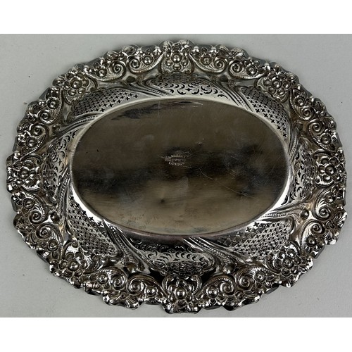 250 - A RUSSIAN IMPERIAL SILVER DISH ENGRAVED 'BEST WISHES FOR CHRISTMAS AND NEW YEAR...LOVE OF RUSSIA Wei... 