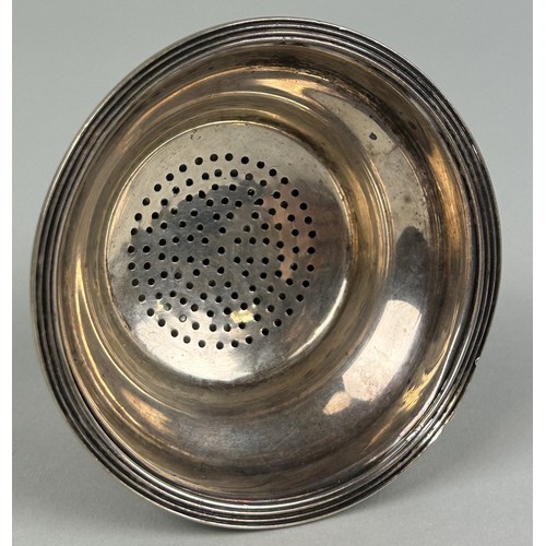 269 - A GEORGIAN SILVER WINE FUNNEL Weight: 91gms