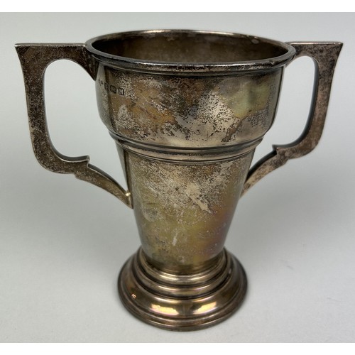 270 - A SILVER TROPHY CUP 'GUILDFORD SPORTS AND SOCIAL CLUB' Dated 1939-54 15cm x 13cm Weight: 216gms