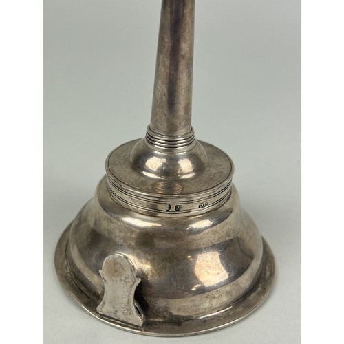 269 - A GEORGIAN SILVER WINE FUNNEL Weight: 91gms