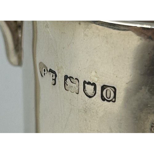 306 - A SILVER CHRISTENING CUP Weight: 105gms