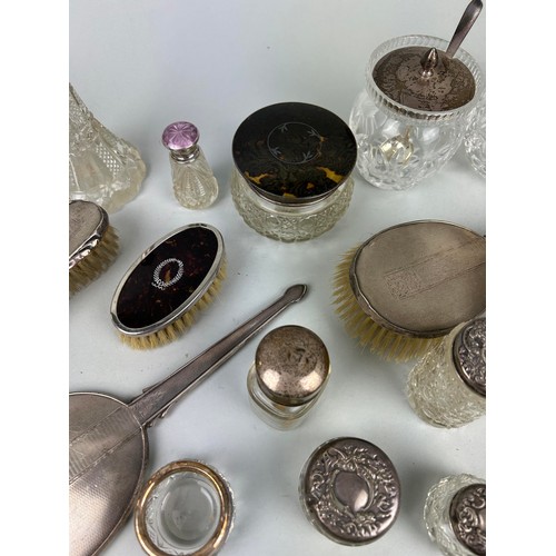 314A - A COLLECTION OF SILVER MOUNTED DRESSING TABLE ITEMS ALONG WITH CRUET (QTY)