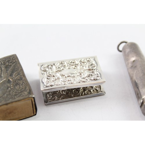 321 - FIVE .800 AND .925 STERLING SILVER TOBACCIANA INCLUDING CHEROOT CASES AND MATCHBOX CASES

Weight: 48... 