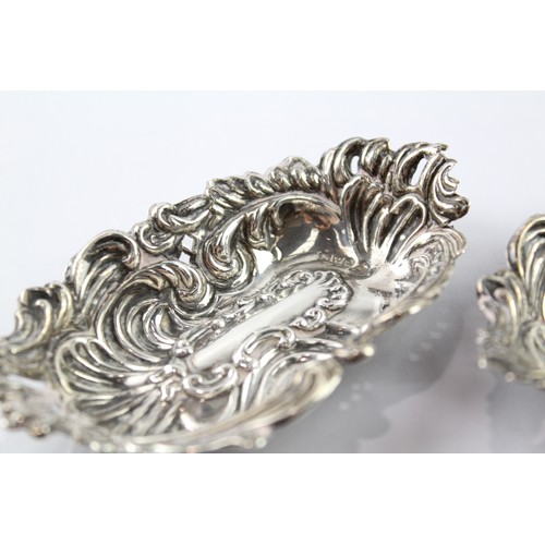 323 - THREE .925 STERLING SILVER PIN/TRINKET DISHES (3)

Weight: 71gms