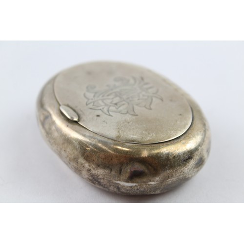 340 - A .925 STERLING SILVER SNUFF BOX

Weight: 54gms