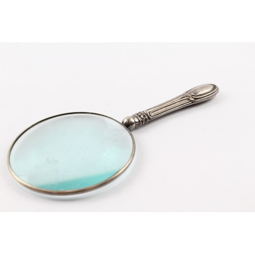 377 - A .925 STERLING SILVER HANDLED MAGNIFYING GLASS