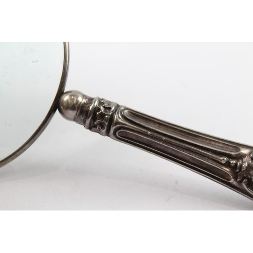 377 - A .925 STERLING SILVER HANDLED MAGNIFYING GLASS