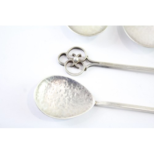 402 - SIX .925 STERLING SILVER ARTS AND CRAFTS HAMMERED TEASPOONS Weight: 59gms