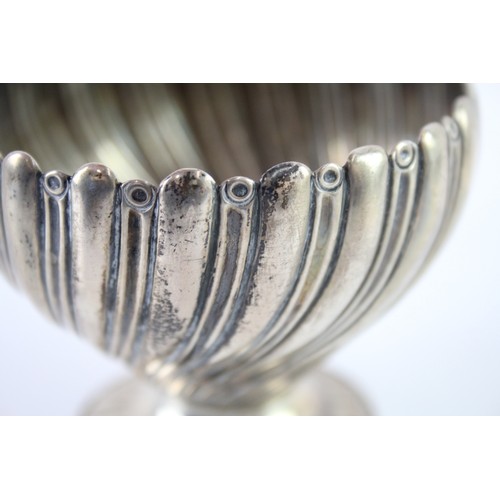 414 - A VICTORIAN .925 STERLING SILVER BOWL/DISH

Weight: 120gms