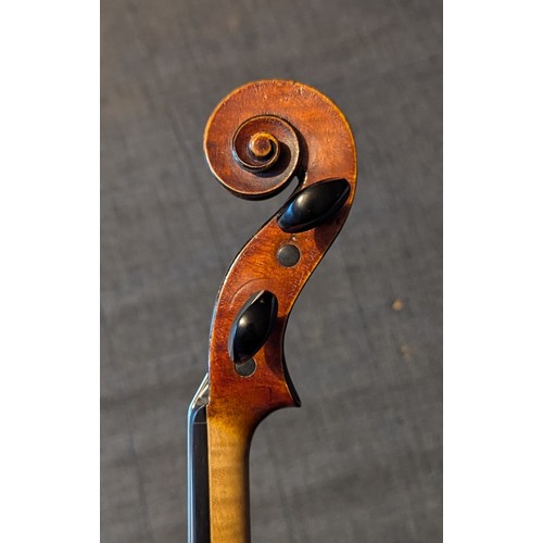 450 - A FINE VIOLIN BY BERNARD SIMON FENDT, LONDON CIRCA 1840 Length of back: 355mm Sold with the certific... 