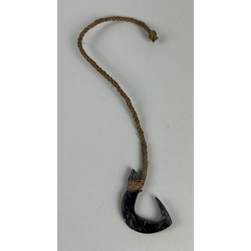 458 - A 19TH CENTURY TRIBAL FISH HOOK, PROBABLY SOUTH SEA ISLANDS Crafted from stone (obsidian?) and rope.... 