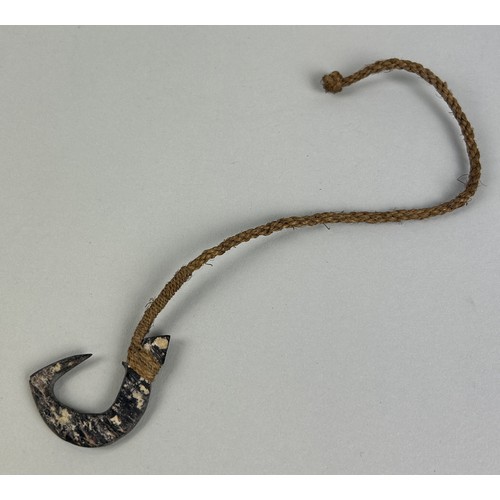 458 - A 19TH CENTURY TRIBAL FISH HOOK, PROBABLY SOUTH SEA ISLANDS Crafted from stone (obsidian?) and rope.... 