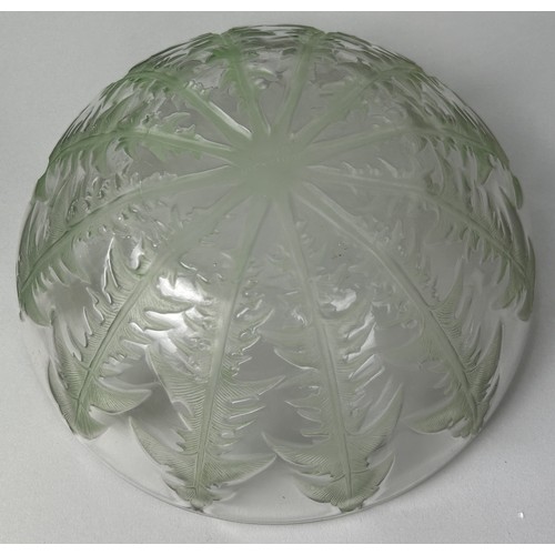 680 - RENE LALIQUE (FRENCH 1860-1945): A GLASS BOWL WITH LEAF DESIGN 24cm x 9cm