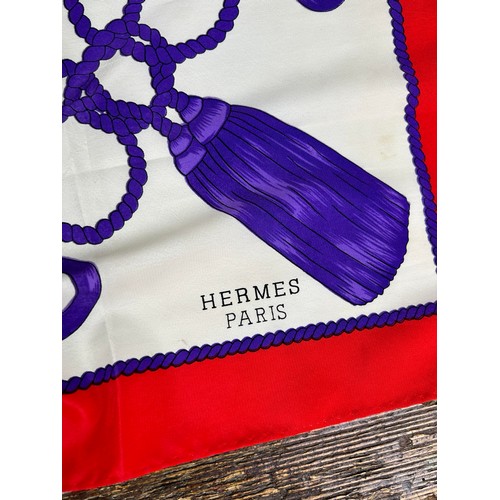 694 - A HERMES PARIS SILK SCARF 86 x 86 cm