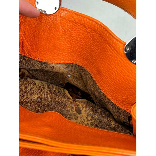 700 - AN ORANGE HERMES STYLE BAG 33 x 26 cm