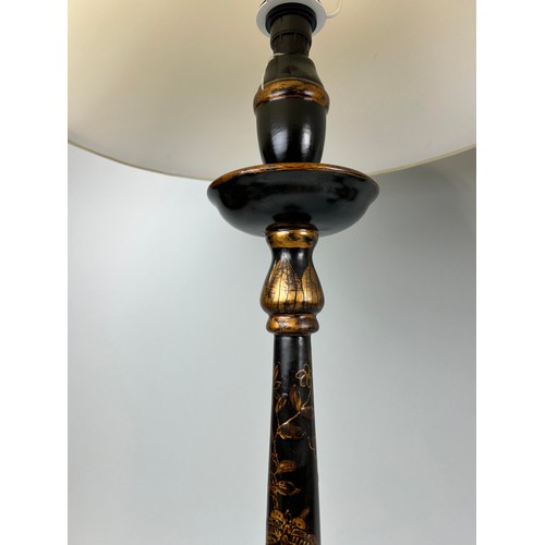 995 - A PAIR OF BLACK LACQUERED TABLE LAMPS DECORATED WITH A CHINESE PATTERN, FROM ALTFIELD, HONG KONG 61c... 