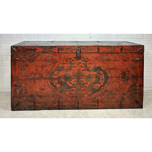 1008 - A LARGE PAINTED TIBETAN 'DRAGON' CHEST 136cm x 66cm x 47cm