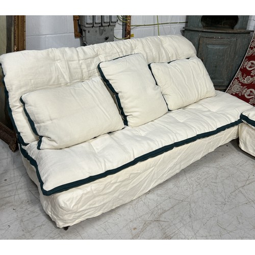 1026 - A WHITE CARAVANE CANAPÉ MON PRINCE SOFA 200cm x 90cm x 75 cm