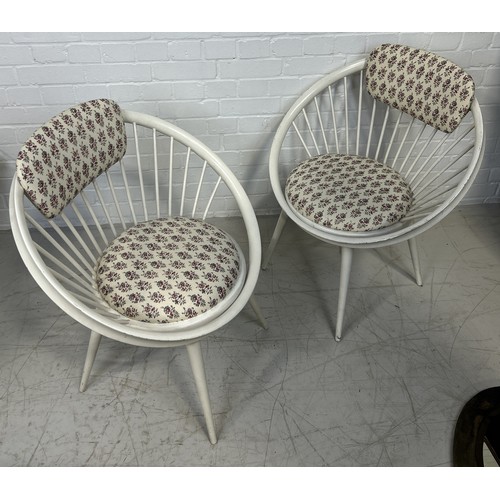 1040 - A PAIR OF MID-CENTURY CIRCLE LOUNGE CHAIRS BY YNGVE EKSTROM, STOLAB 77cm x 66cm x 47 cm