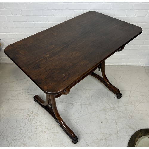 1043 - A 19TH CENTURY TABLE ATTRIBUTED TO THONET BENTWOOD 98cm x 78cm 60cm