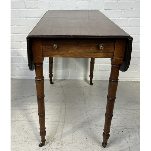 1071 - A 19TH CENTURY PEMBROKE TABLE WITH FOUR REEDED LEGS AND SINGLE SLIDING DRAWER 88cm x 80cm x 73cm