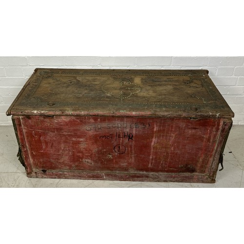 1073 - AN ANTIQUE ZANZIBAR TRUNK 107cm x 47cm x 47cm