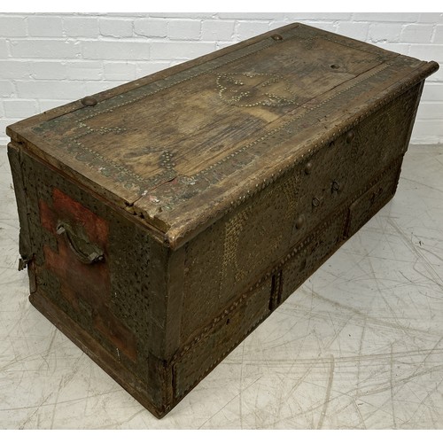 1073 - AN ANTIQUE ZANZIBAR TRUNK 107cm x 47cm x 47cm