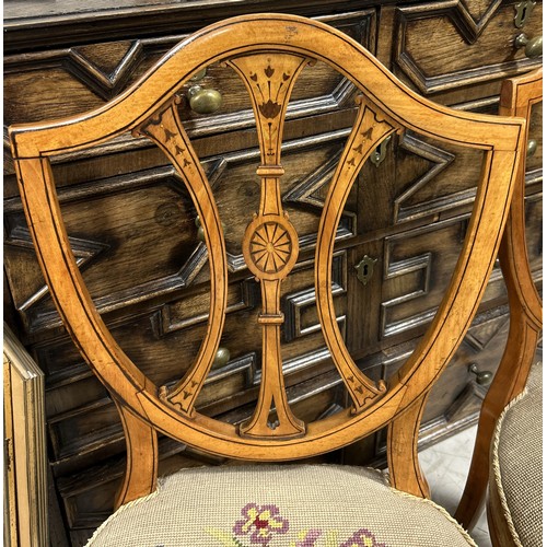 1085 - A PAIR OF SHERATON REVIVAL SIDE CHAIRS, SATINWOOD INLAID WITH NEEDLEPOINT UPHOLSTERED SEATS (2) Back... 