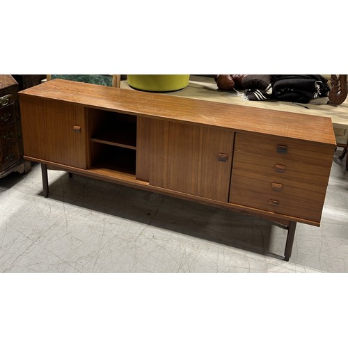 1150 - A 1950S TEAK SCANDINAVIAN STYLE SIDEBOARD DRESSER 200 x 82 x 43 cm