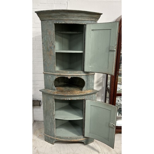 1146 - A PAINTED SWEDISH CORNER CABINET 200 x 90 x 52 cm