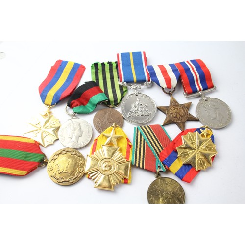 1180 - A COLLECTION OF MEDALS INCLUDING WW2, NATIONAL SERVICES, MALWAI INDEPENDENCE (10)