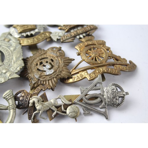 1191 - A COLLECTION OF MILITARY CAP BADGES INCLUDING KOSB, THE WELSH , THE LEINSTER (10)