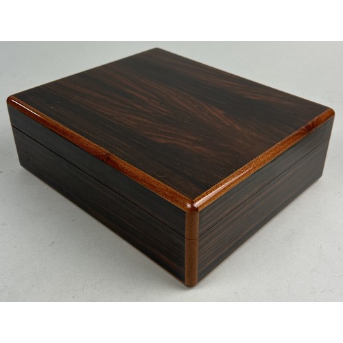 1257 - A 1970'S HUMIDOR 25cm x 21cm x 9cm